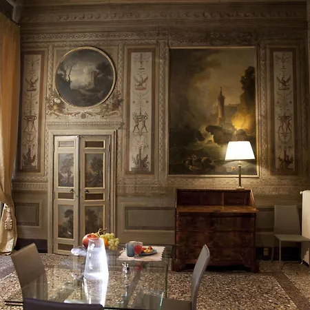 Casa A Palazzo Borghese Apartment *