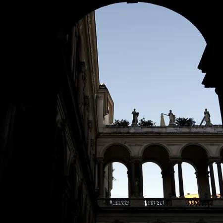 Apartment Casa A Palazzo Borghese Rome
